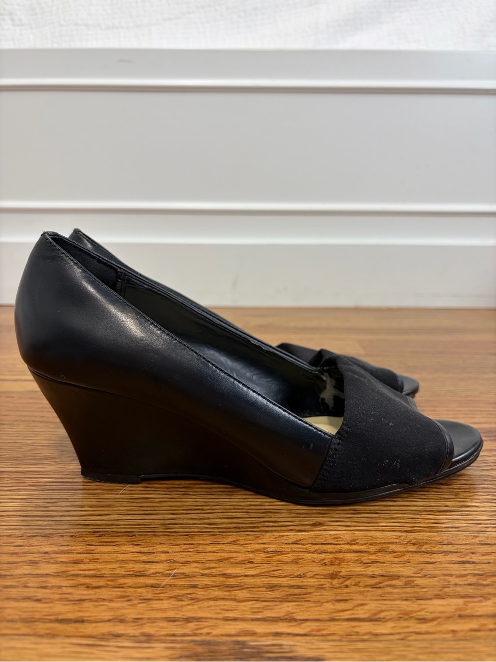 Ellen Tracy Rhyme Black Wedge Peep-Toe Heels (7.5)